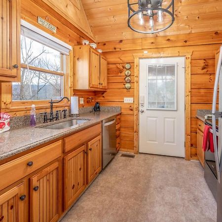 Over The Mountain - Smoky Mountain View Cabin Sevierville Eksteriør billede