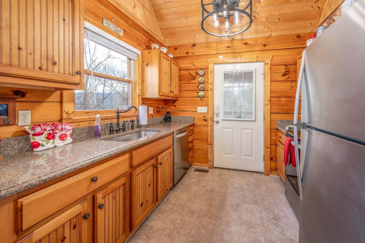Over The Mountain - Smoky Mountain View Cabin Sevierville Eksteriør billede