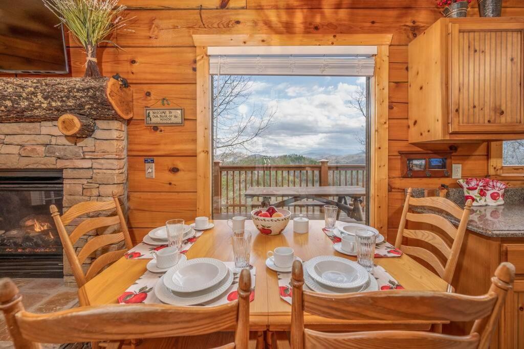 Over The Mountain - Smoky Mountain View Cabin Sevierville Eksteriør billede