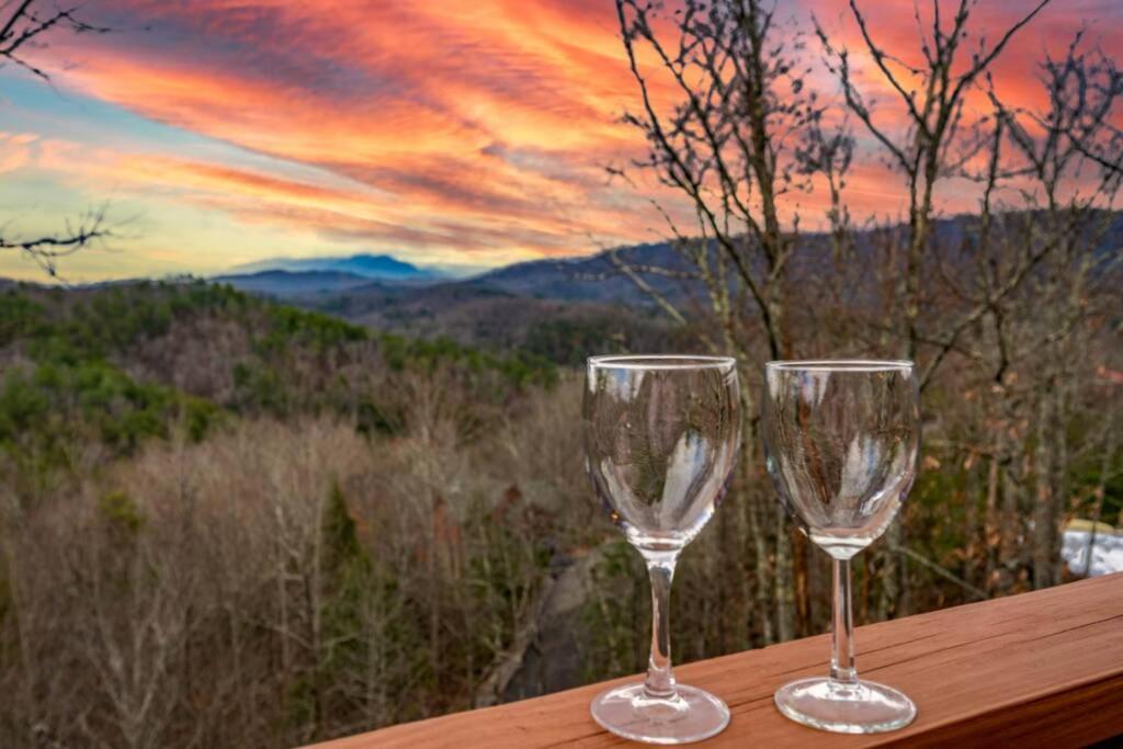 Over The Mountain - Smoky Mountain View Cabin Sevierville Eksteriør billede