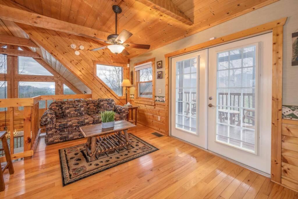 Over The Mountain - Smoky Mountain View Cabin Sevierville Eksteriør billede