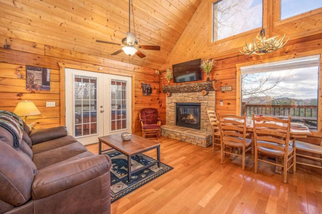 Over The Mountain - Smoky Mountain View Cabin Sevierville Eksteriør billede
